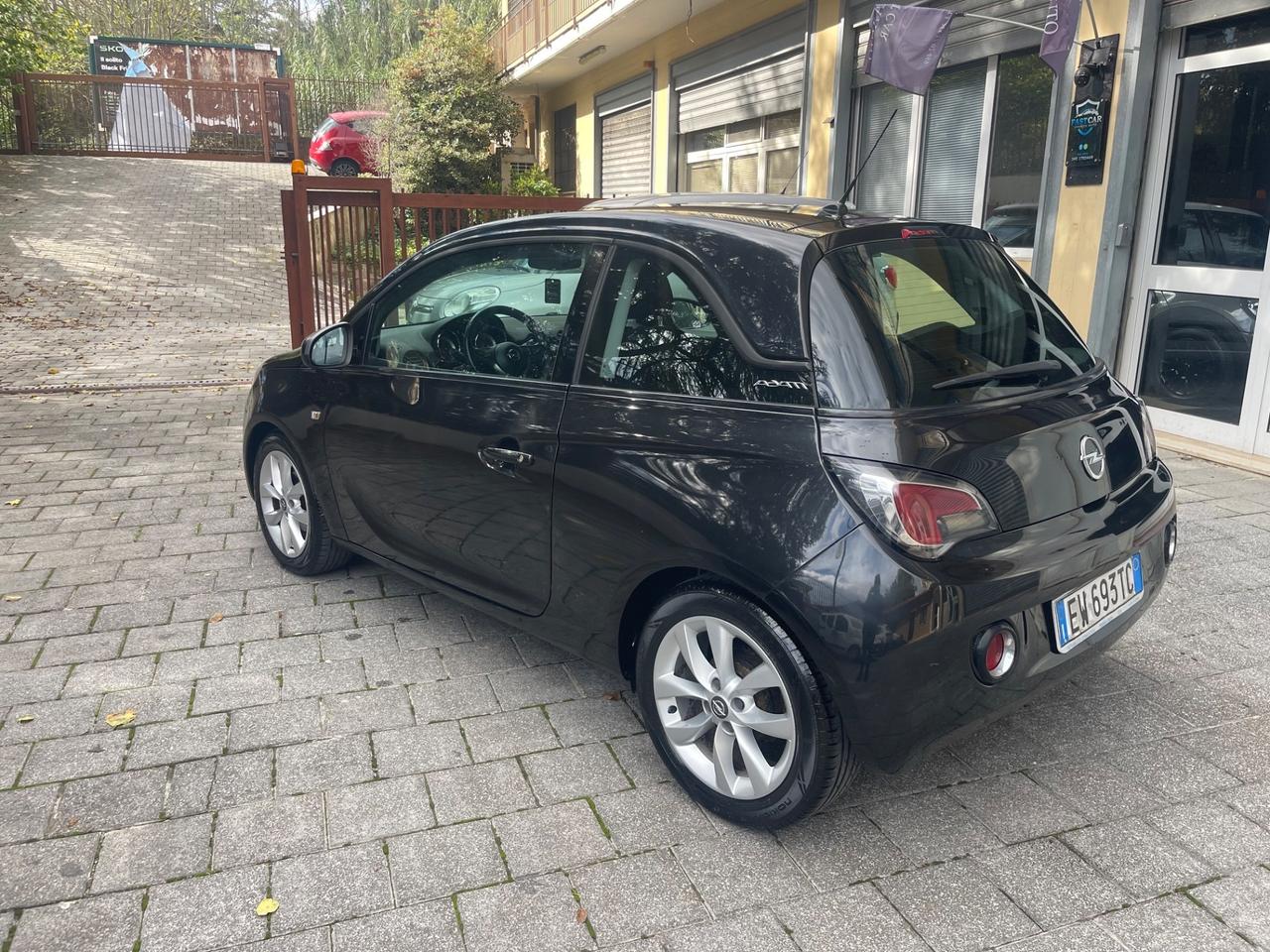 Opel Adam 1.2 70 CV