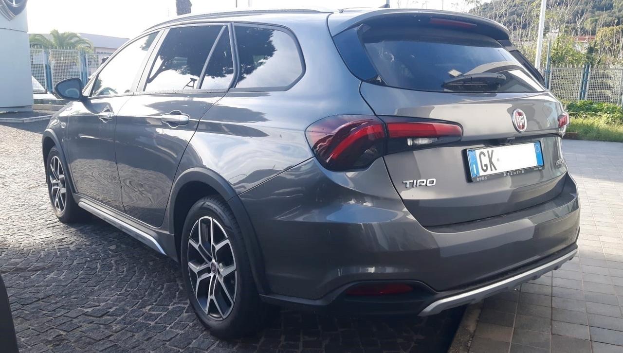 Fiat Tipo 1.5 Hybrid DCT SW Cross