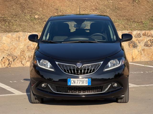LANCIA Ypsilon HYBRID GOLD+NAVI+SENSORI+5POSTI+LED