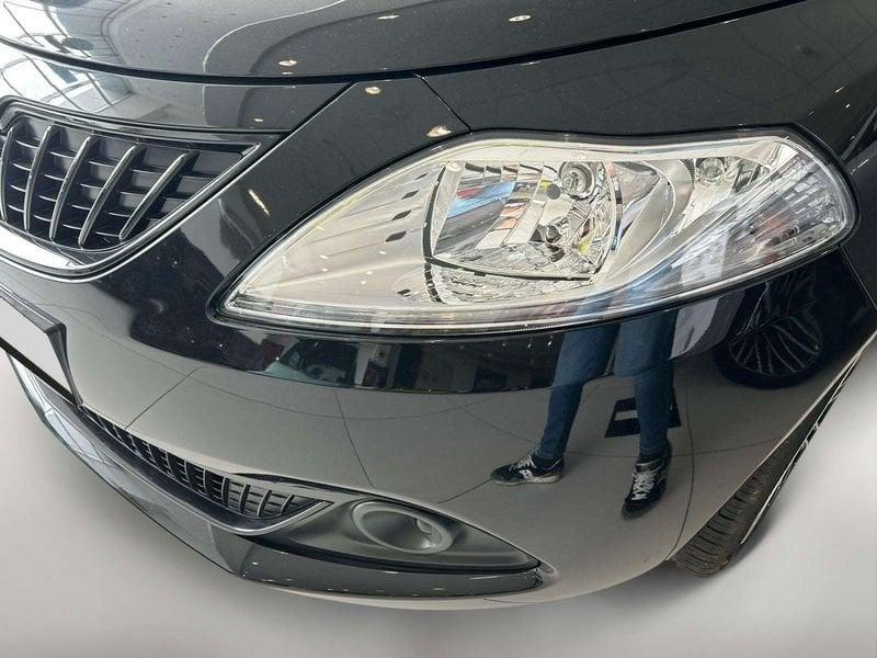 Lancia Ypsilon 1.0 firefly hybrid Oro s&s 70cv