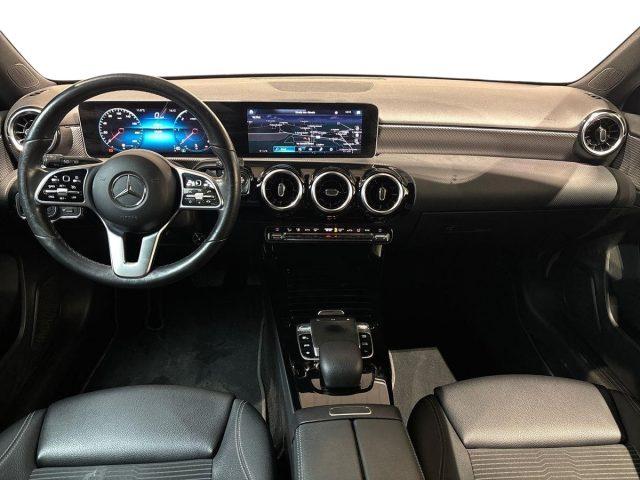 MERCEDES-BENZ A 180 d Auto Sport Navi