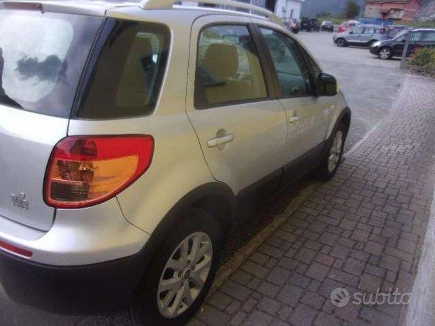 FIAT Sedici 1.6 16v Emotion 4x4 120cv-X NEO PATE
