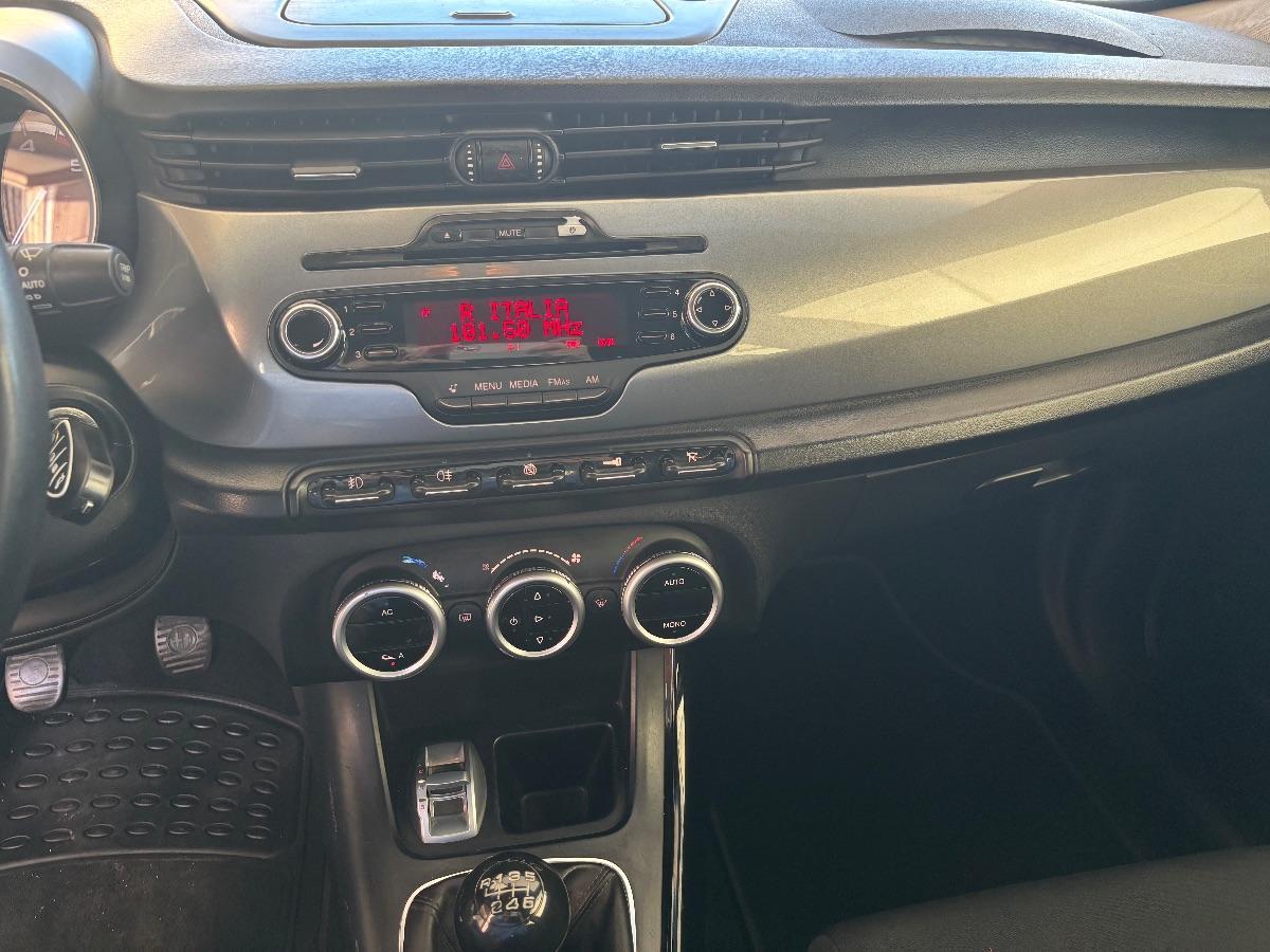 ALFA ROMEO - Giulietta - 1.6 JTDm-2 105 CV Distinctive