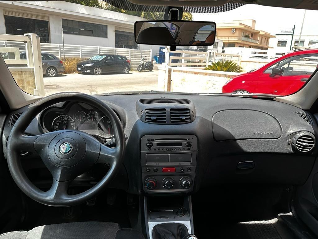 Alfa Romeo 147 1.9 JTD Distinctive - 2005