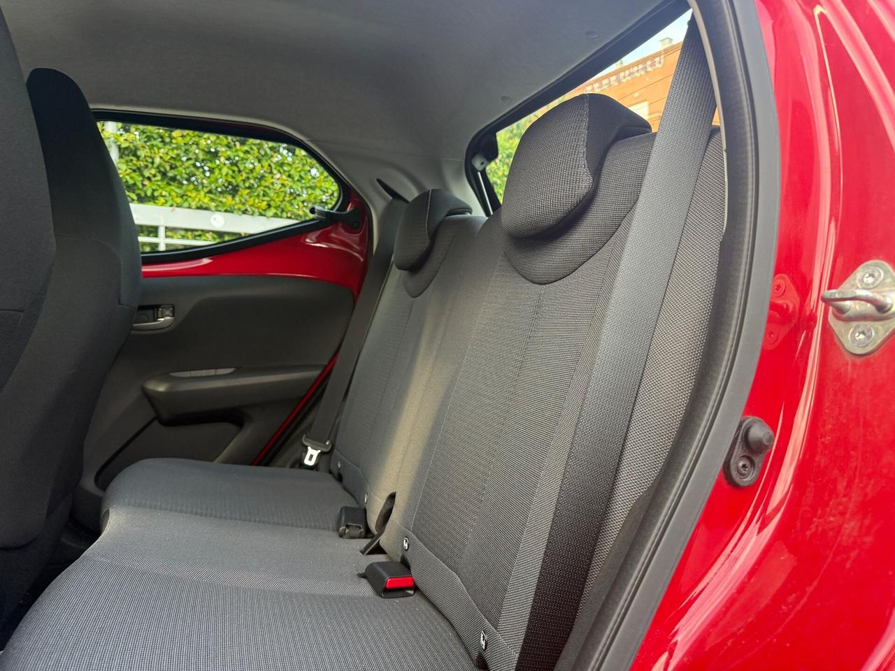 Toyota Aygo Connect 1.0 5 porte x-play + GARANTITA