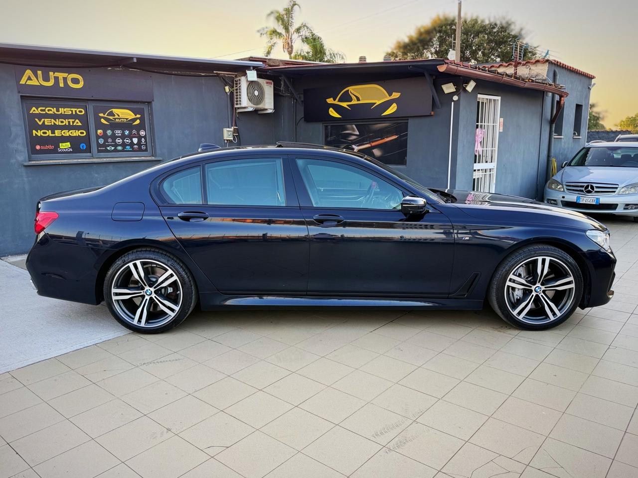 Bmw 750 750i xDrive Eccelsa Garanzia 12 Mesi
