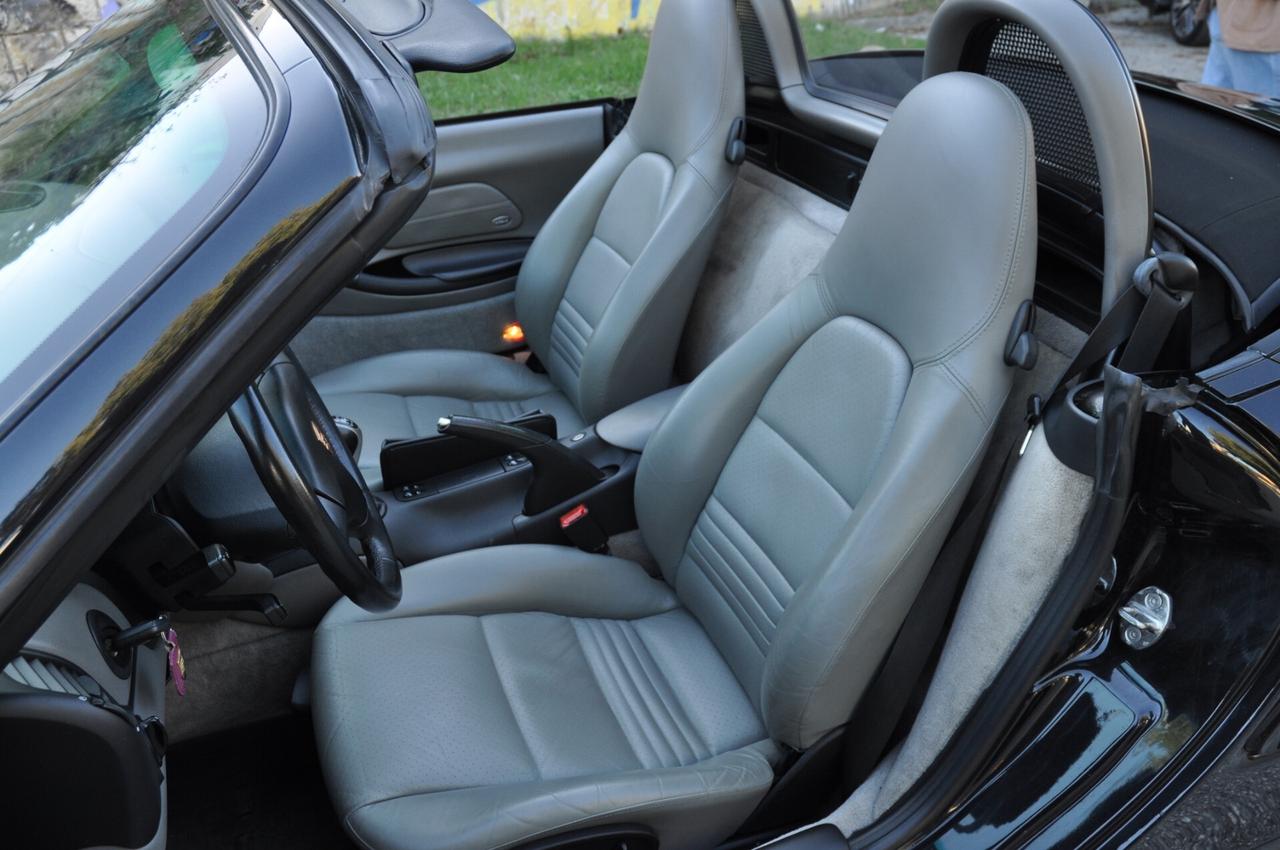 Porsche Boxster 2.7i 24V cat