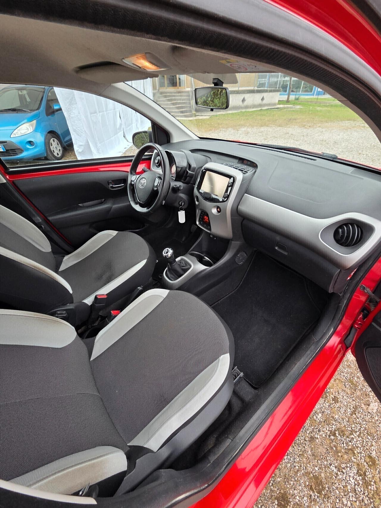 Toyota Aygo 1.0 benz. 2017 FINANZIABILE