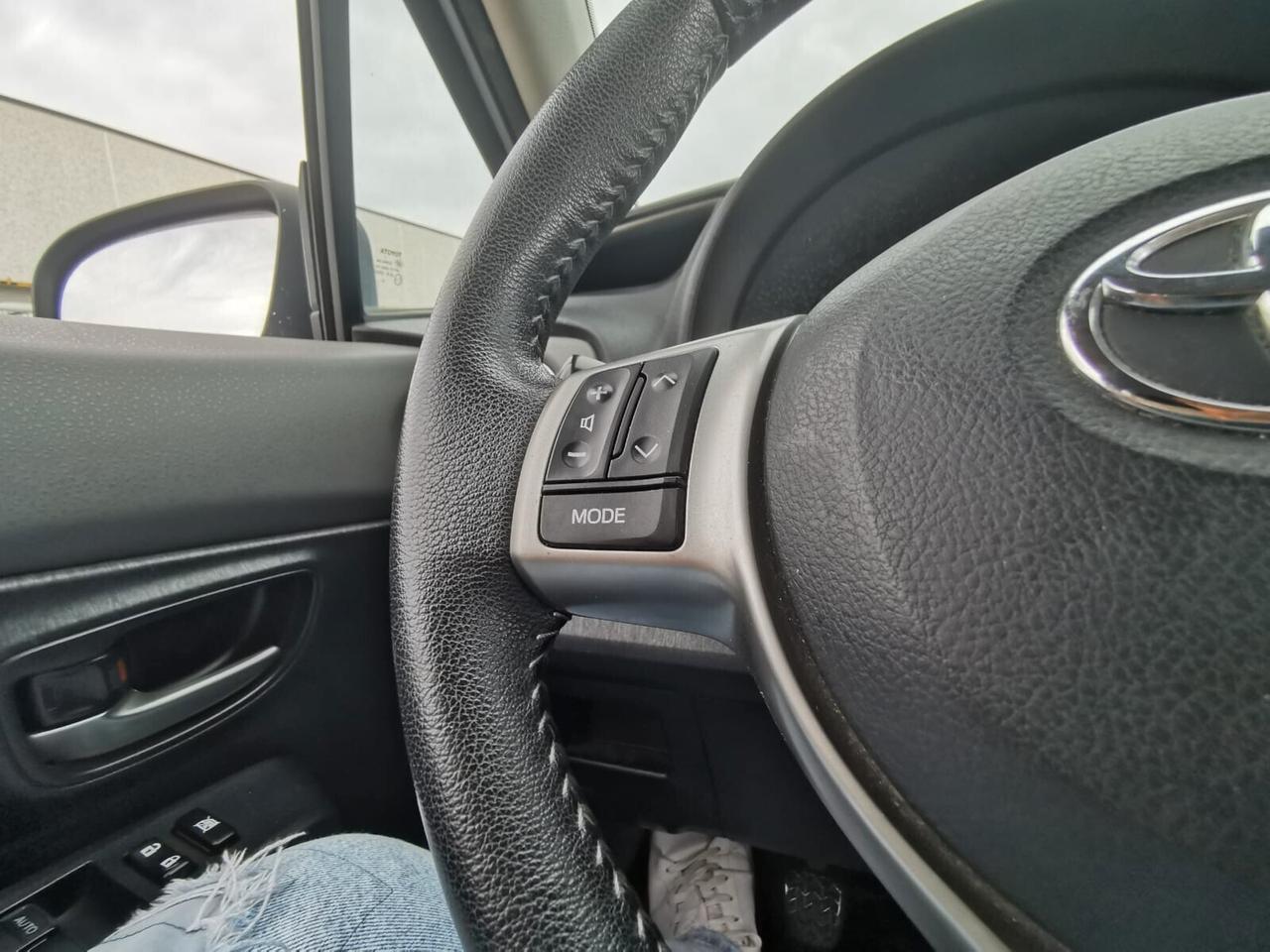 Toyota Yaris 1.4 D-4D 5P. Lounge - 2013