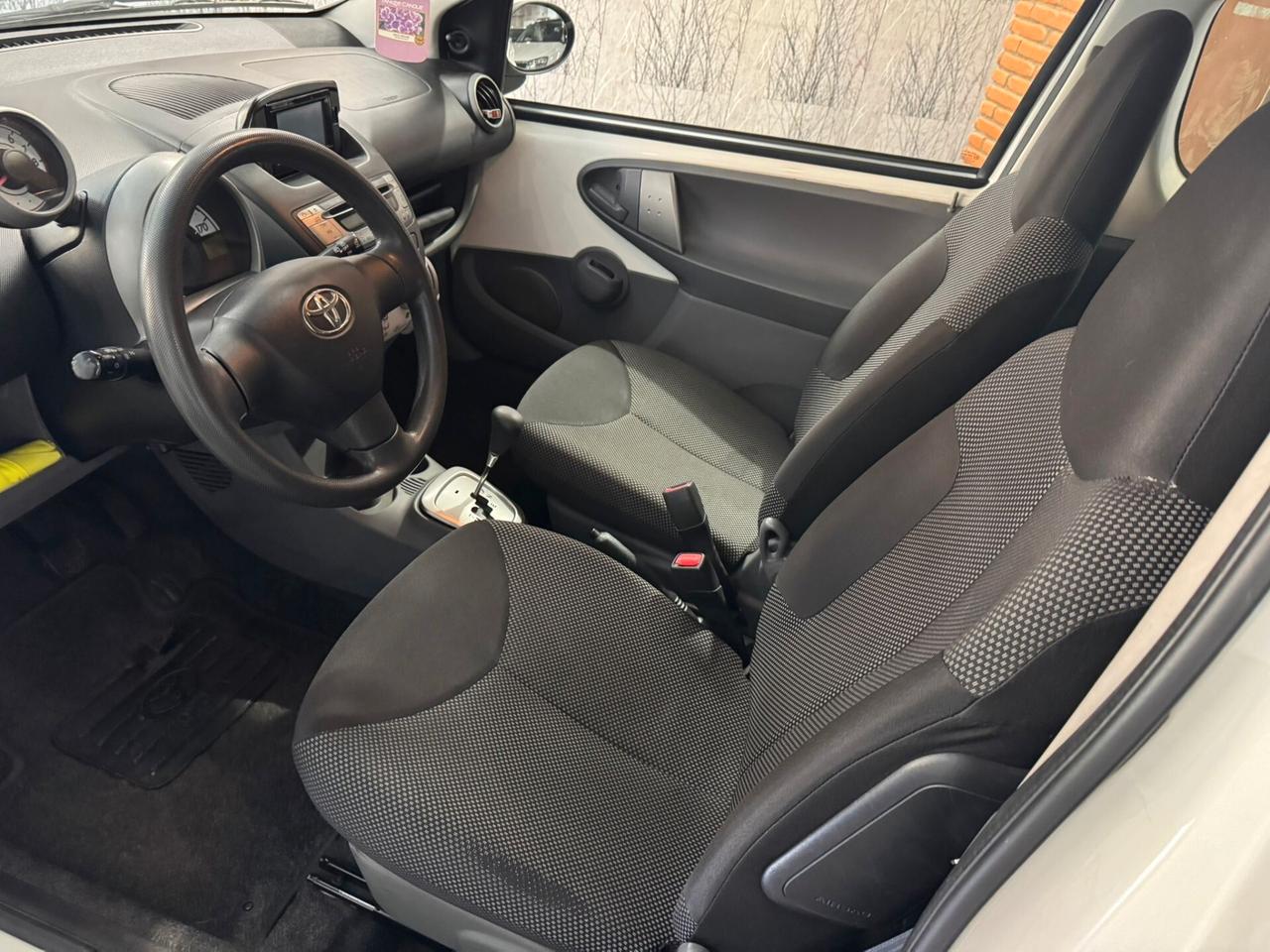 Toyota Aygo 1.0 12V VVT-i 3 porte Sol Connect