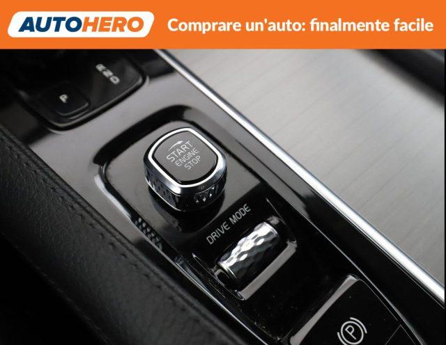 VOLVO XC90 B5 (d) AWD Geartronic 7 posti Momentum Pro