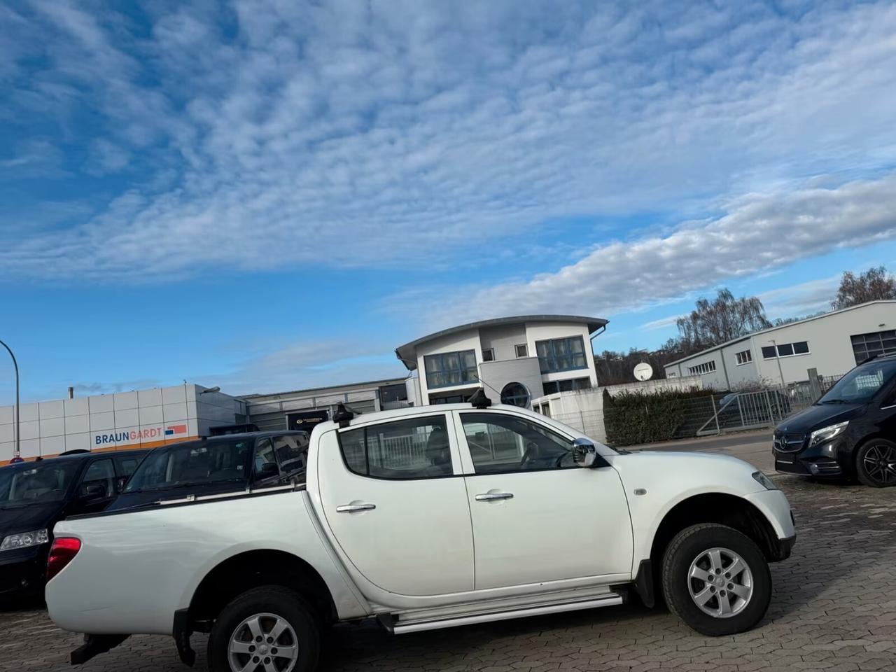 Mitsubishi L200 2.5DI-D Double Cab Invite