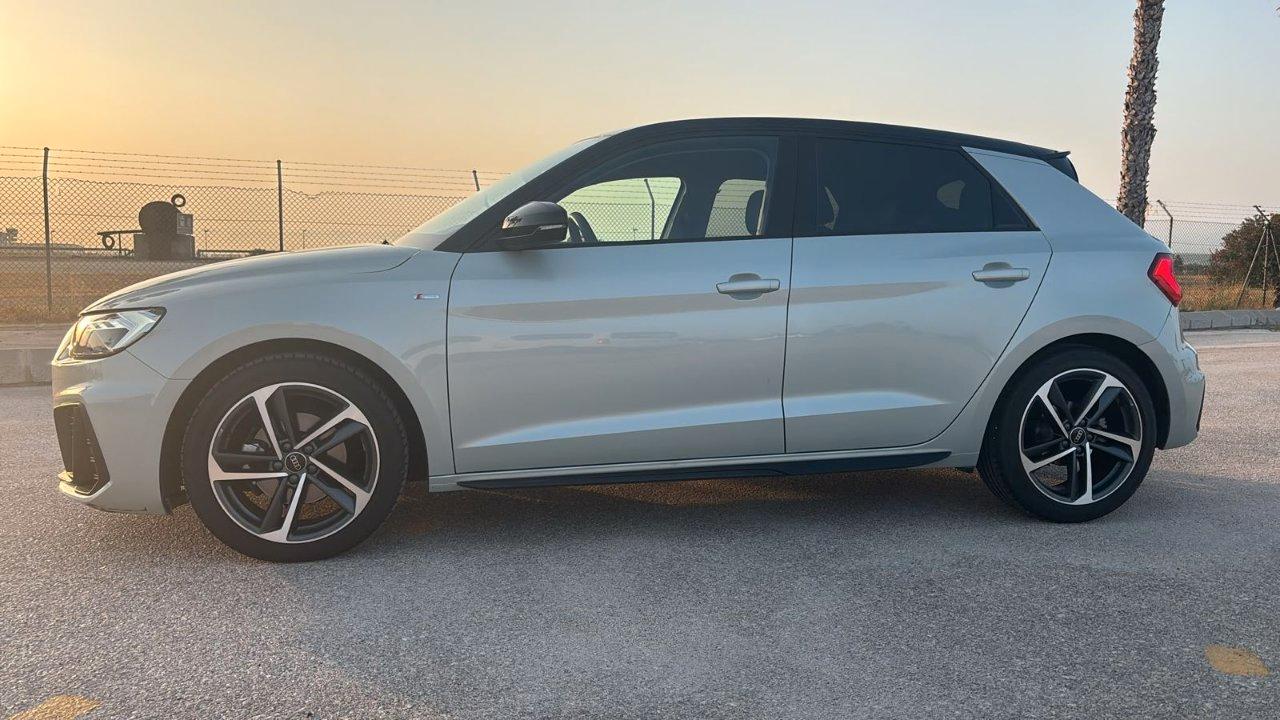 Audi A1 Sportback 30 1.0 tfsi Identity Black 116cv