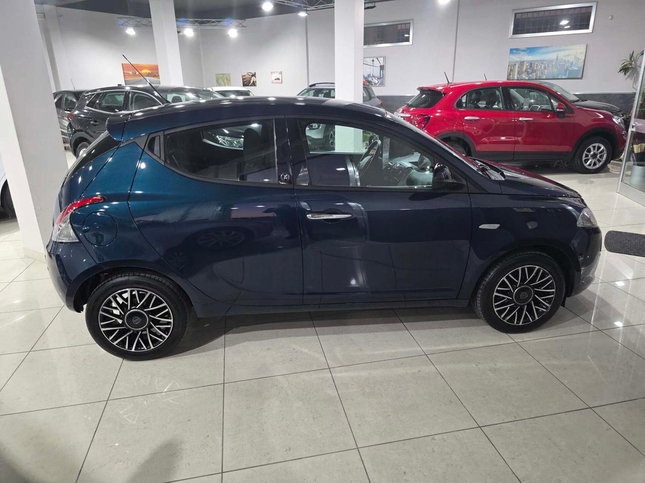 Lancia Ypsilon 1.2 69 CV 5 porte Gold