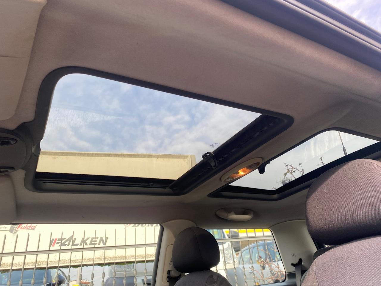 Mini 1.4 tdi One D de luxe tetto clima aut.