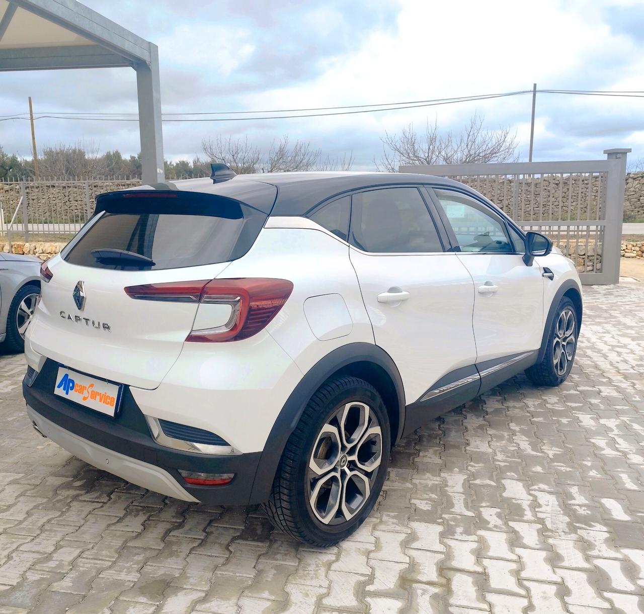 Renault Captur Blue dCi 115 CV EDC Intens