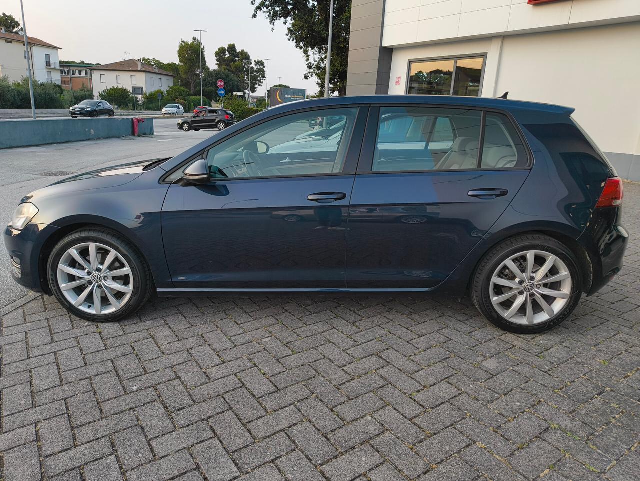 Volkswagen Golf 1.6 TDI 5p. Highline BlueMotion Technology