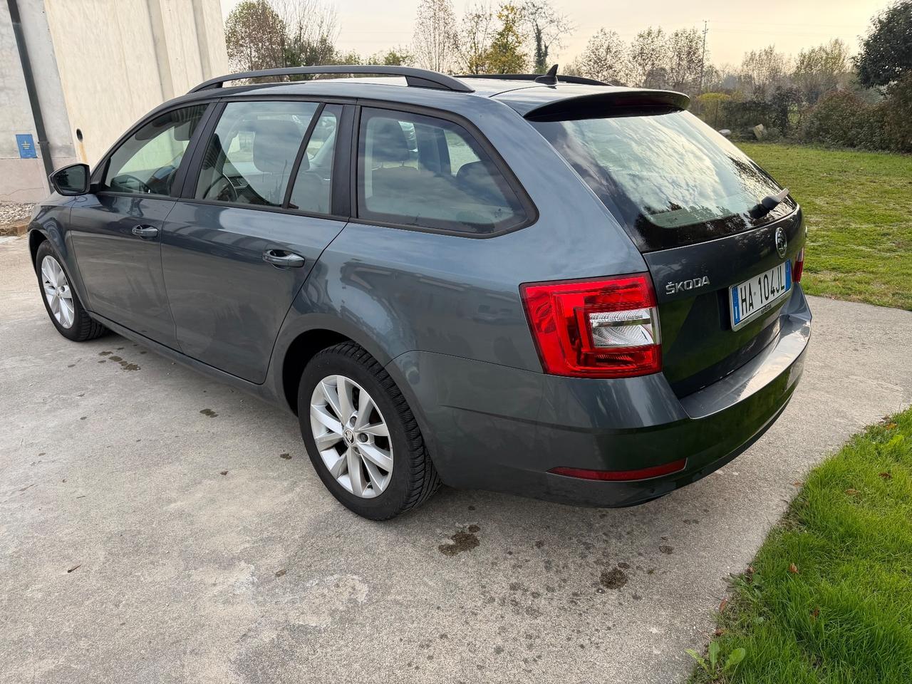 Skoda Octavia 1.6 TDI CR 115 CV Wagon Ambition