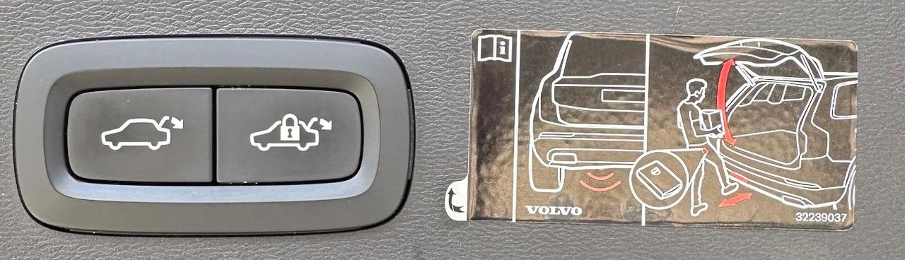 Volvo XC40 1.5 t4 phev Inscription Expression auto my21