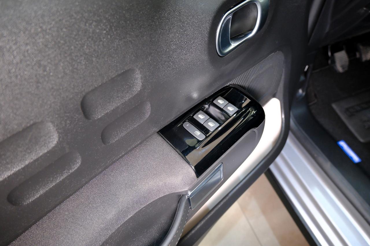 Citroen C3 1.2 83 cv SHINE Full LED