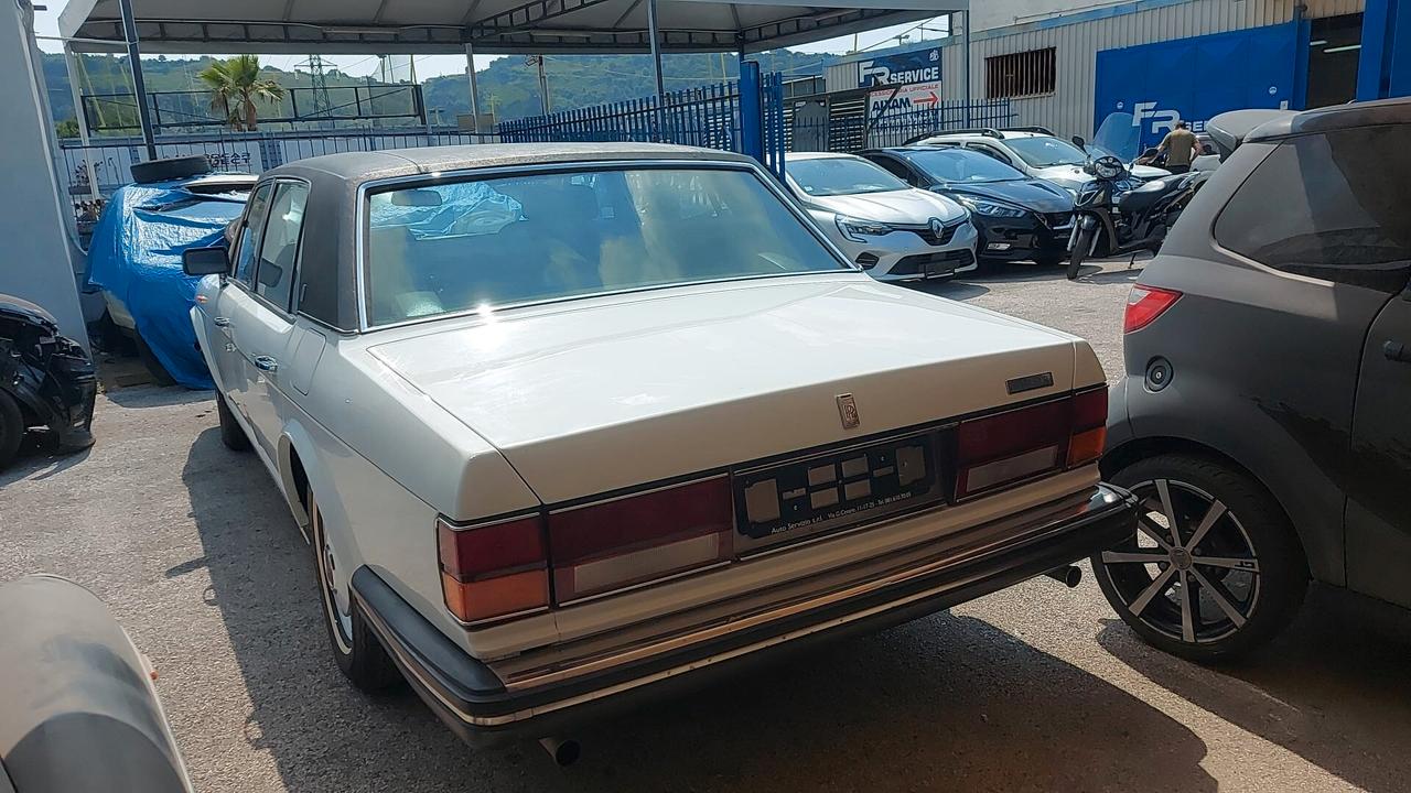 Rolls Royce silver spur