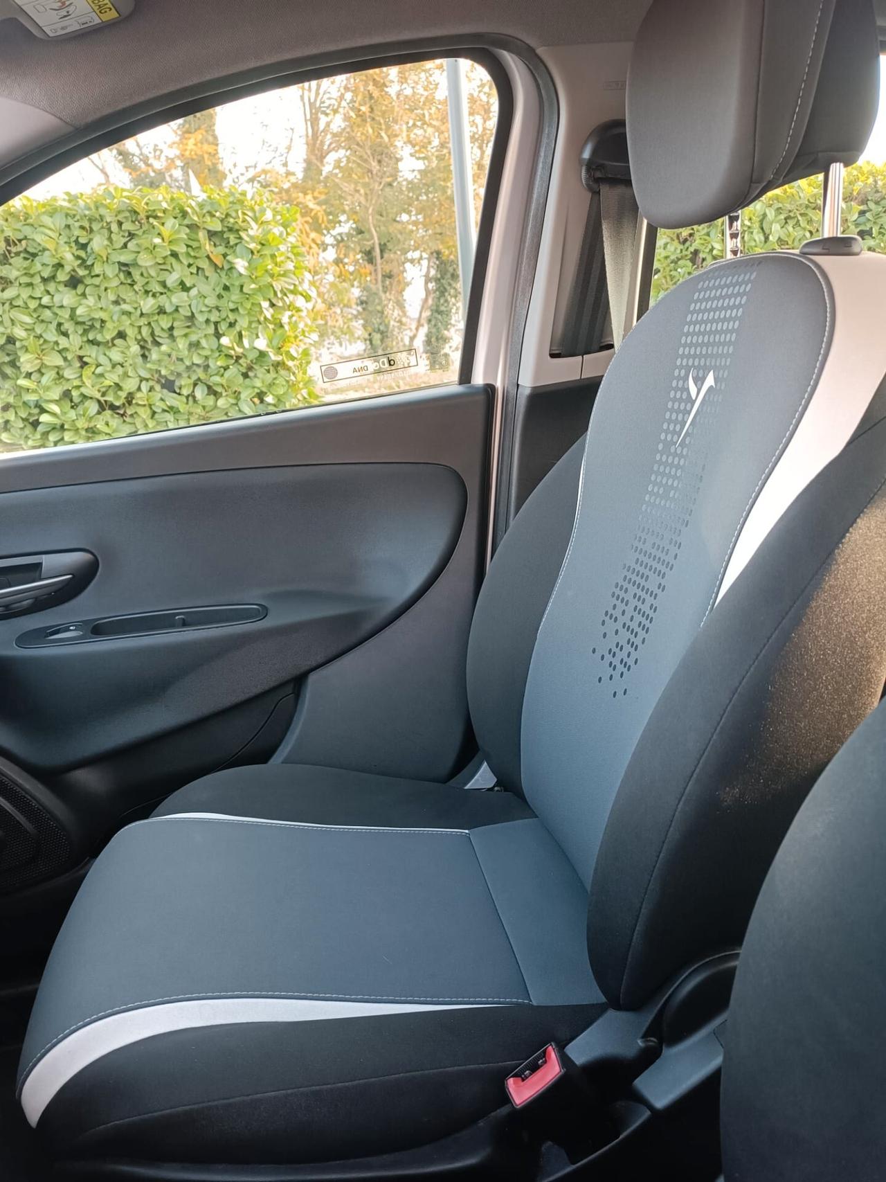 Lancia Ypsilon 1.2 69 CV 5 porte Elle