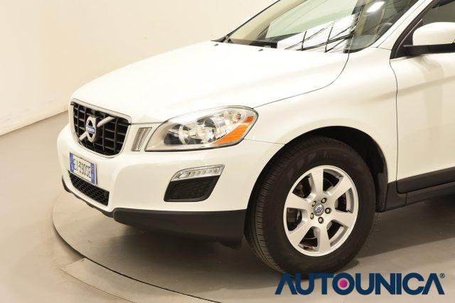 VOLVO XC60 2.0 DRIVe KINETIC TETTO