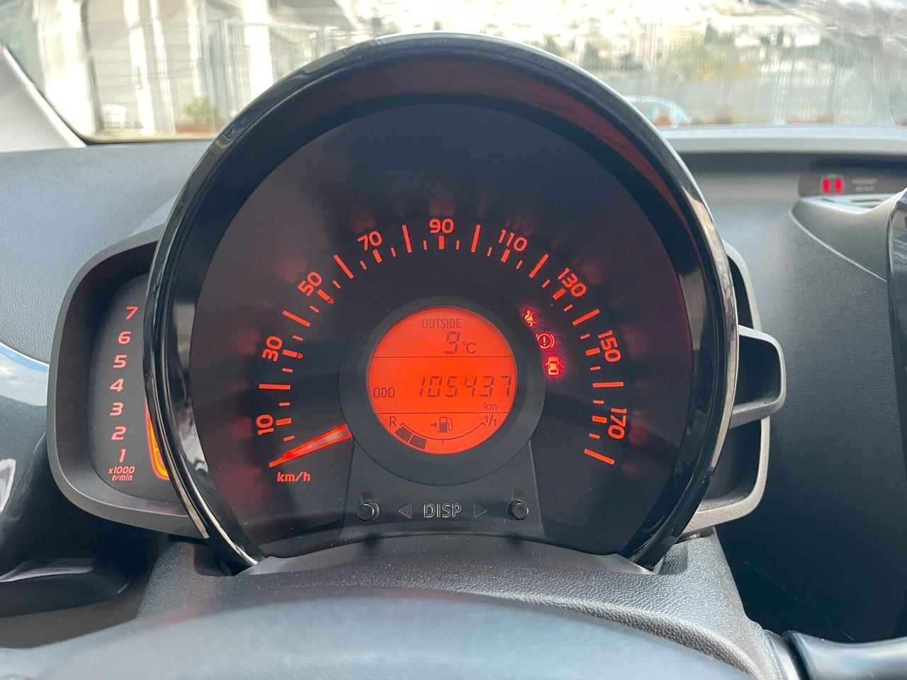 Toyota Aygo 1.0 VVT-i 69 CV 5 porte x-wave