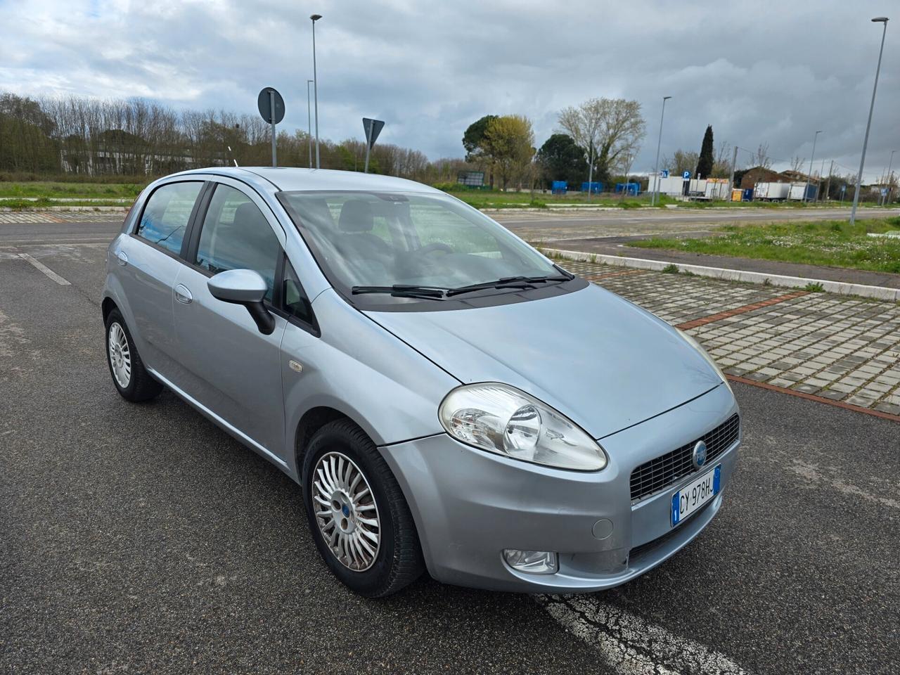 FIAT GRANDE PUNTO 1.2 BENZINA NEOPATENTATI