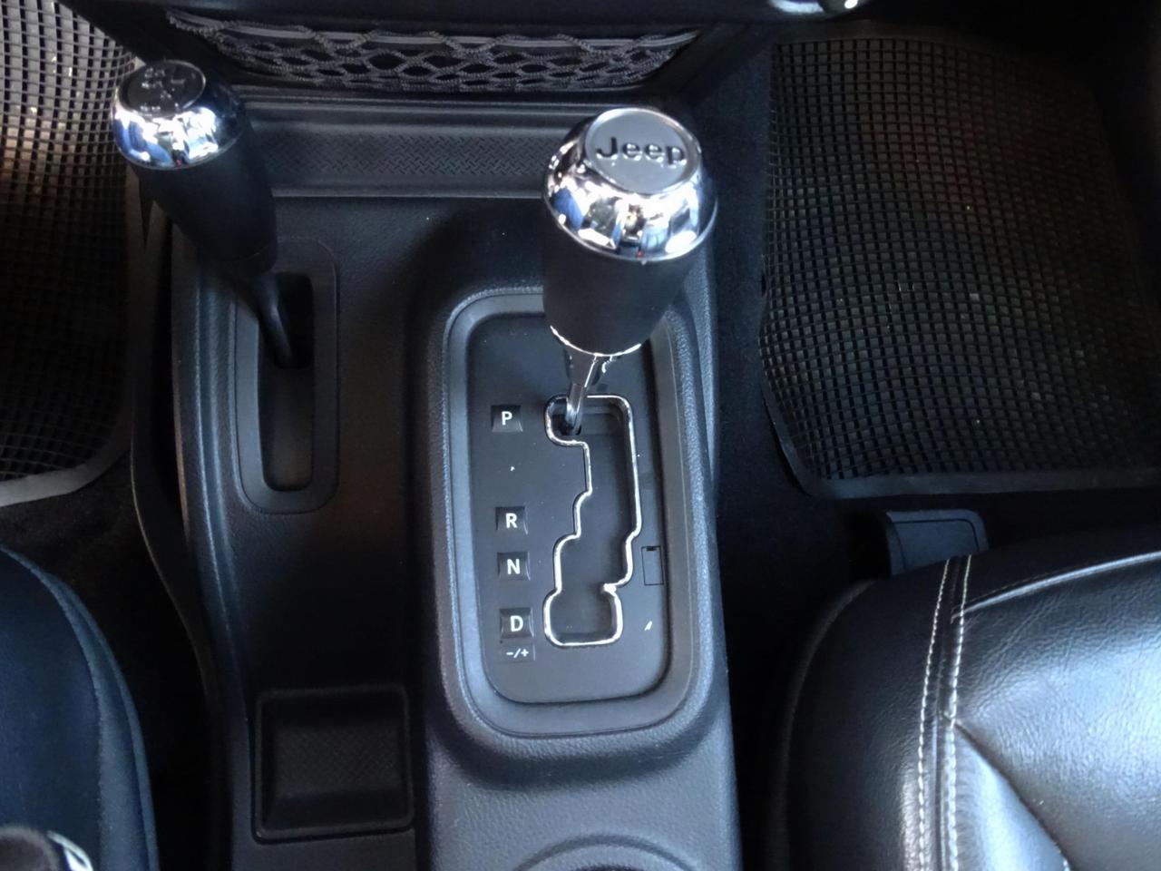 Jeep Wrangler 2.8 CRD DPF Sahara 4x4 automatic