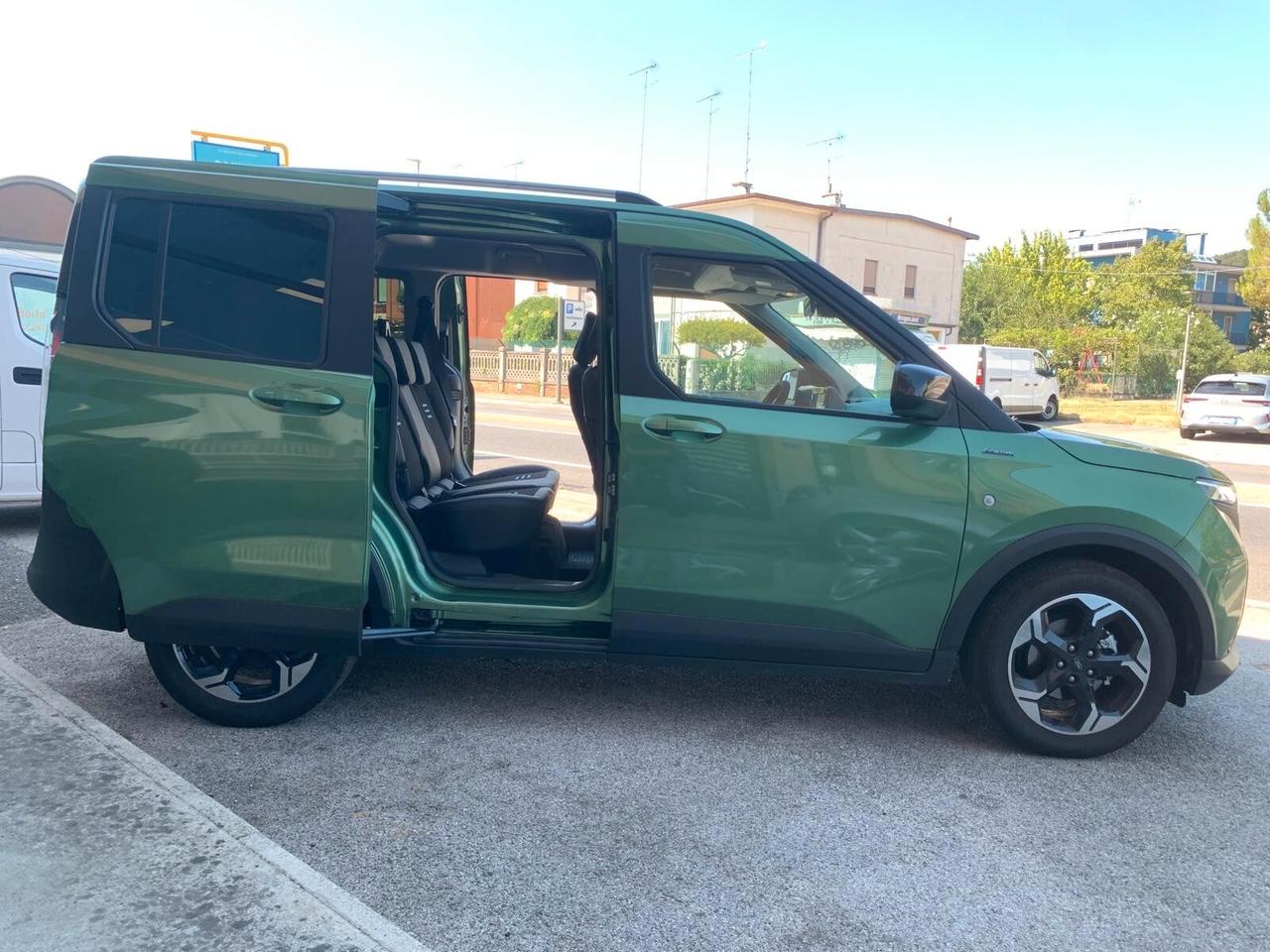 Ford Tourneo Courier 1.0 Active Unicop. 7 a garanzia