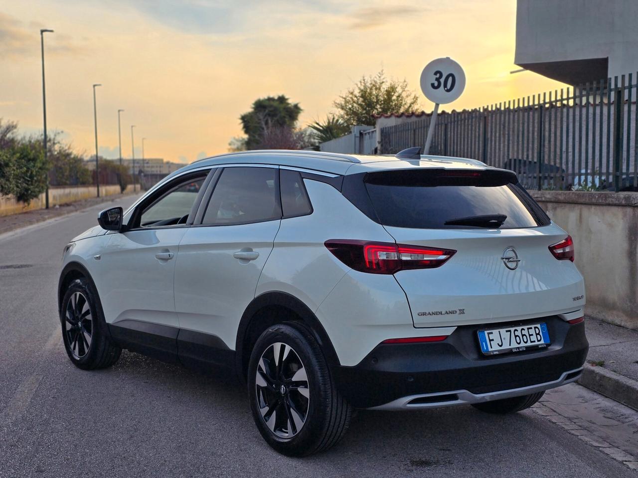 OPEL GRANDLAND X 1.6 DIESEL AUTOMATICA STRAFULL