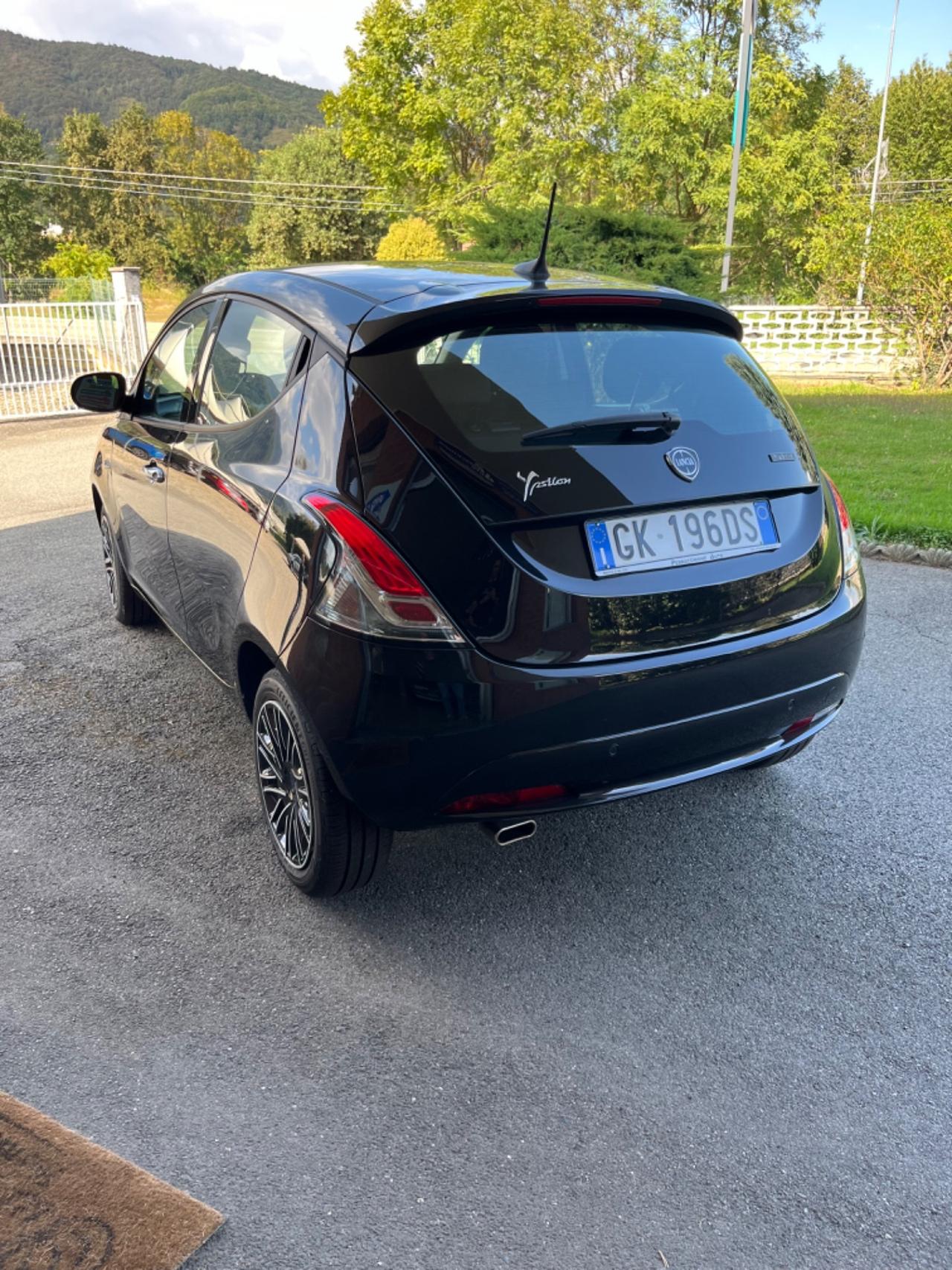 Lancia Ypsilon 1.0 5 porte S&S Hybrid Gold Plus