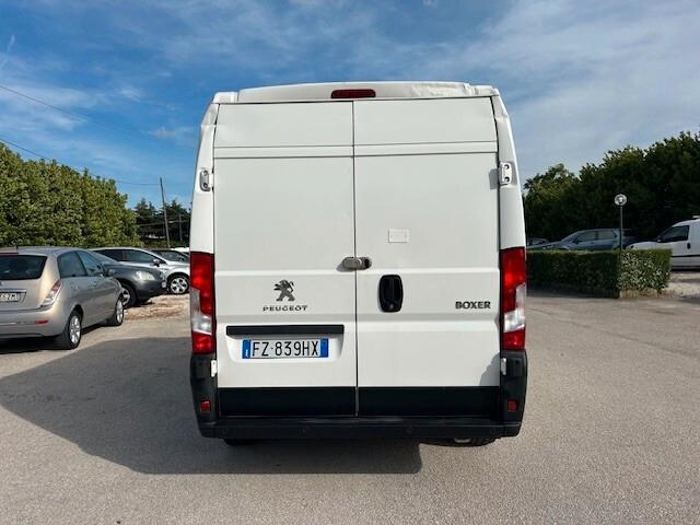 Peugeot Boxer 330 L1H2 2.2 BLUEHDI 120CV SeS