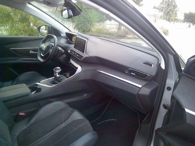 PEUGEOT 5008 BlueHDi 130 S&S Crossway