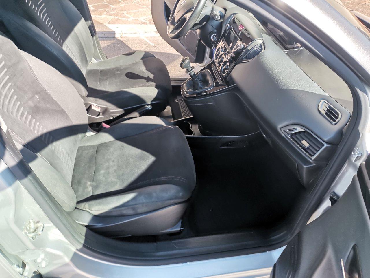Lancia Ypsilon 5 Porte Ypsilon 1.2 8v Gold s&s 69cv