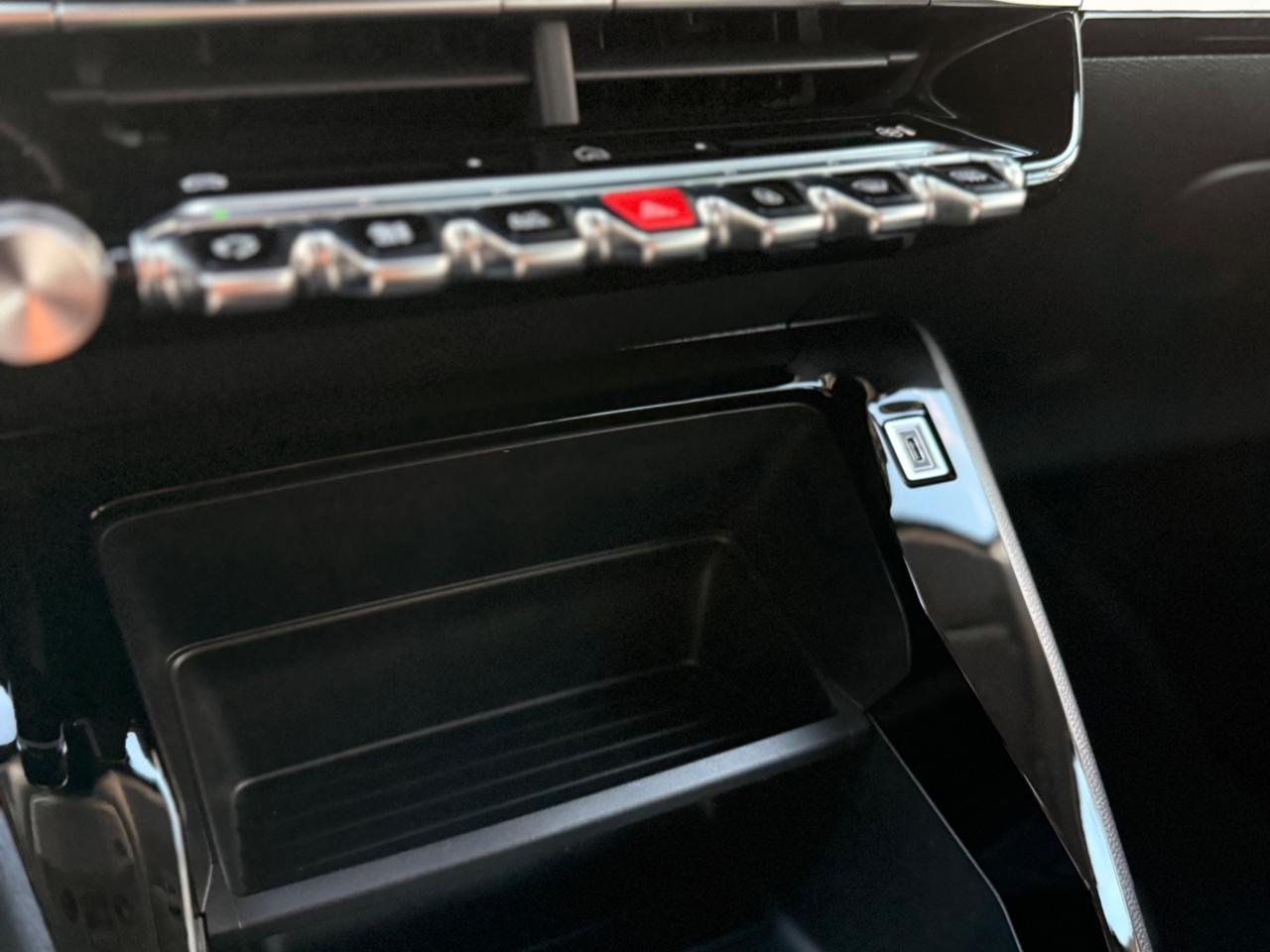 Peugeot 208 PureTech 75cv Stop&Start 5 porte Style km0