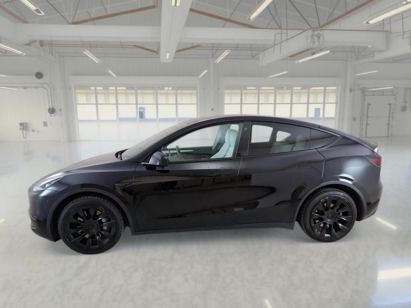 TESLA MODEL Y 75 kWh Dual Motor Long Range 4WD aut.