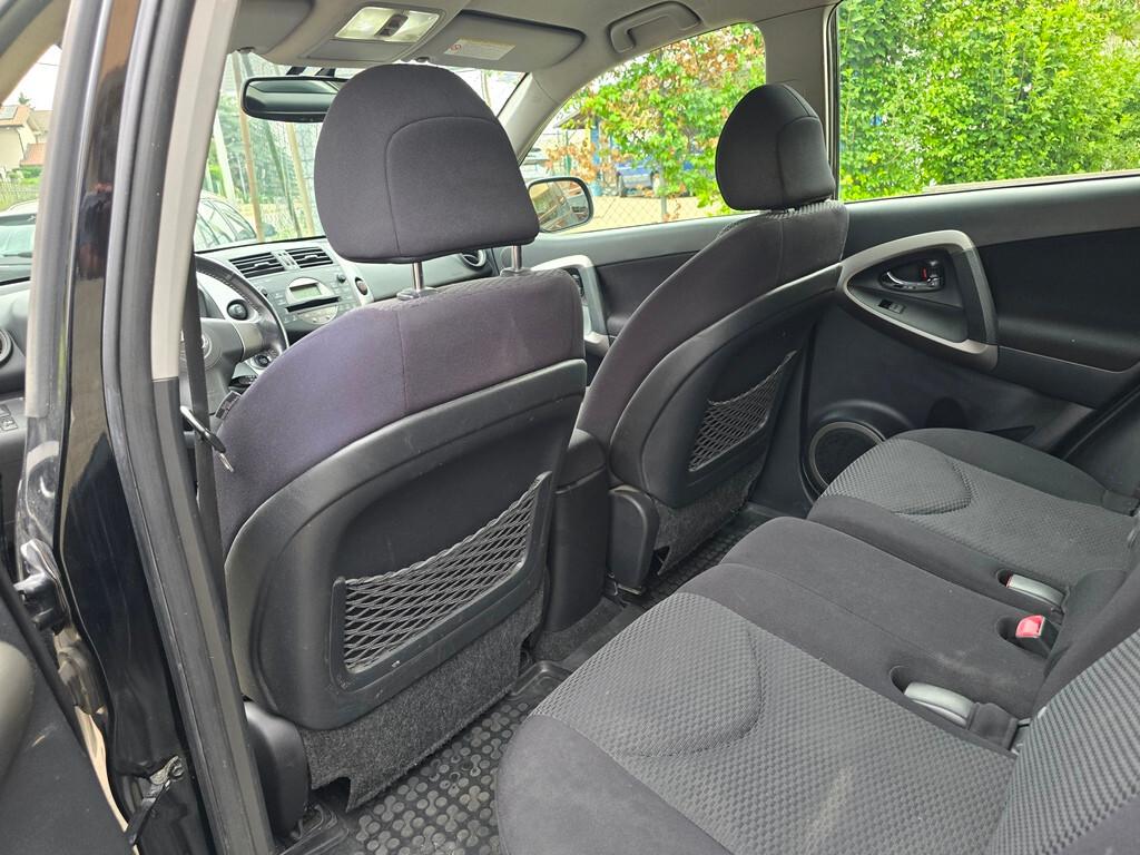 Toyota RAV 4 RAV4 2.2 D-4D 136 CV Luxury