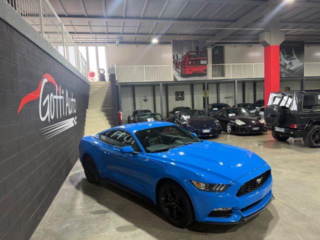 FORD Mustang V6 MANUALE COLORAZIONE UNICA SCARICO SPORTIVO