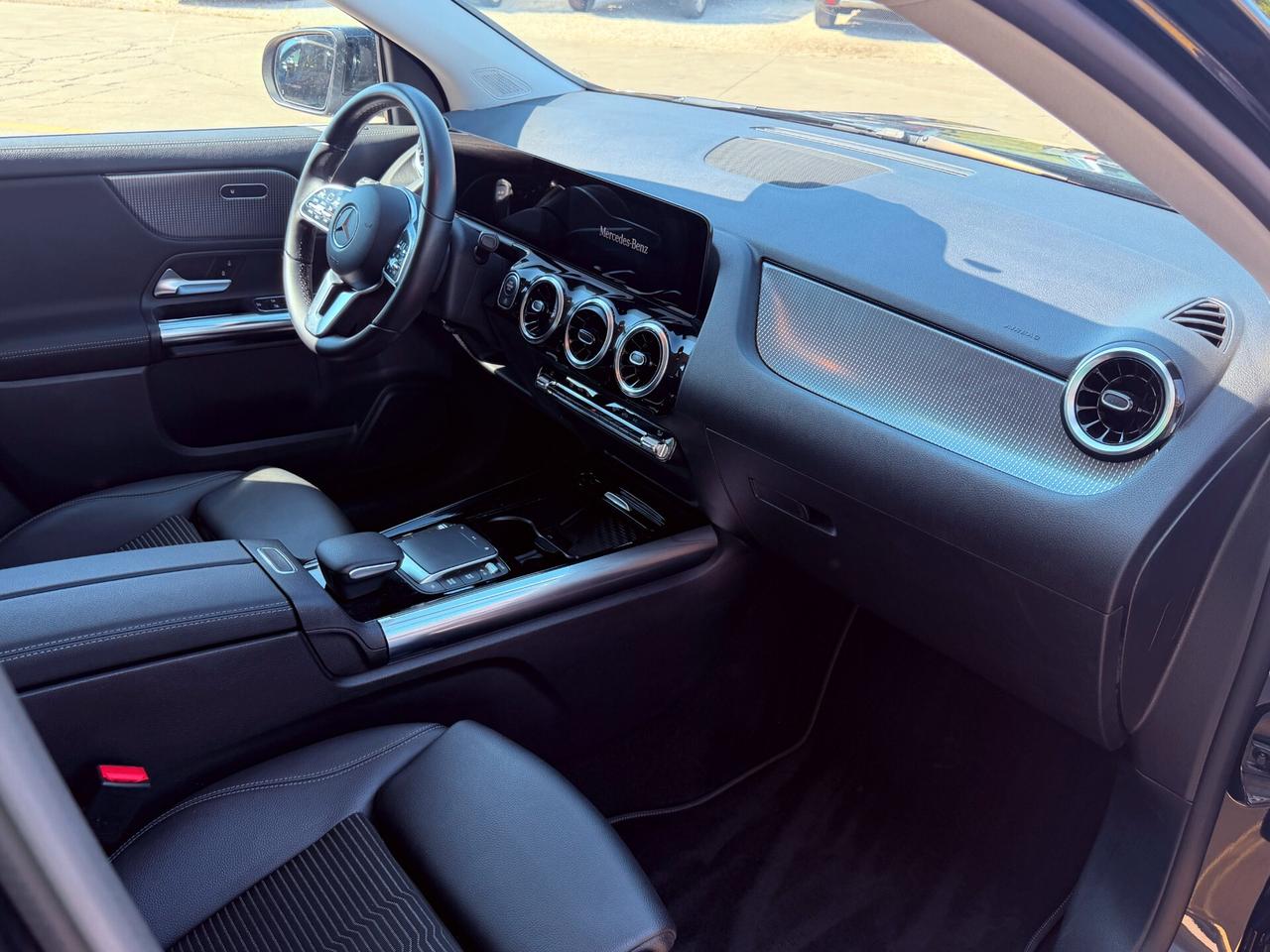 Mercedes-benz GLA 180 200 Automatic Progressive