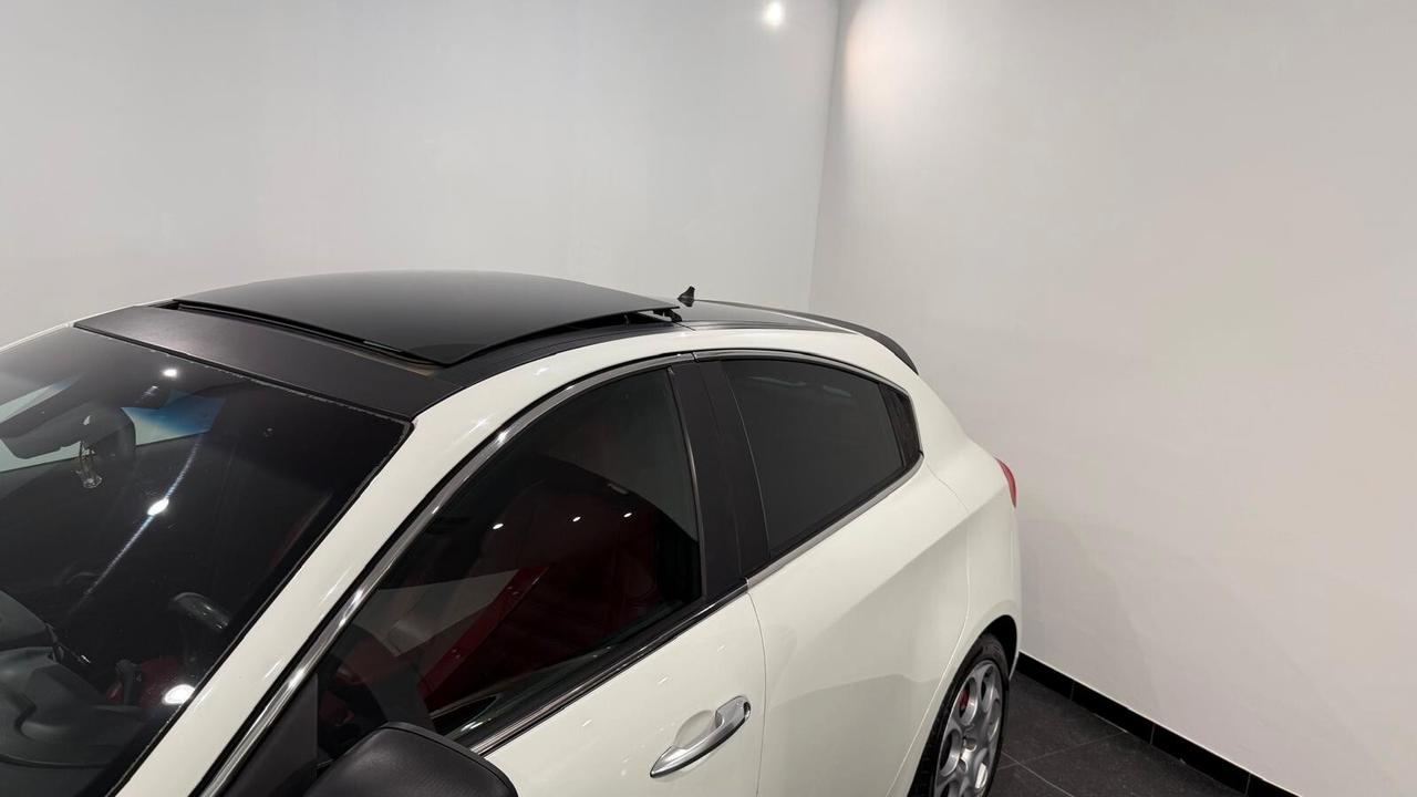Alfa Romeo Giulietta 1750 TBi Quadrifoglio Verde | TETTO PANORAMICO | BOSE | MOTORE RIFATTO A 160.000KM