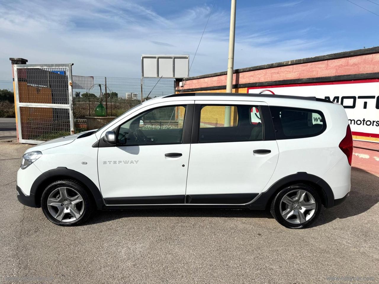 DACIA LODGY STEPWAY 1.5dCi 115CV 7 POSTI