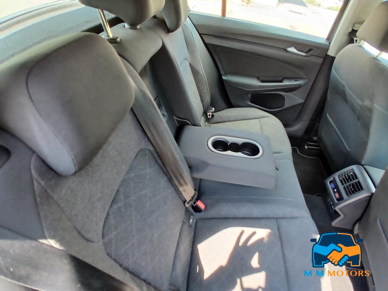 Volkswagen Golf 1.5 tgi Style 130cv dsg