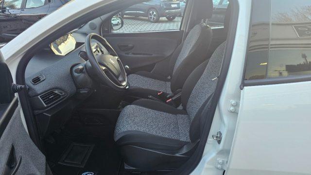 LANCIA Ypsilon 1.0 FireFly 5 porte S&S Hybrid Silver Plus
