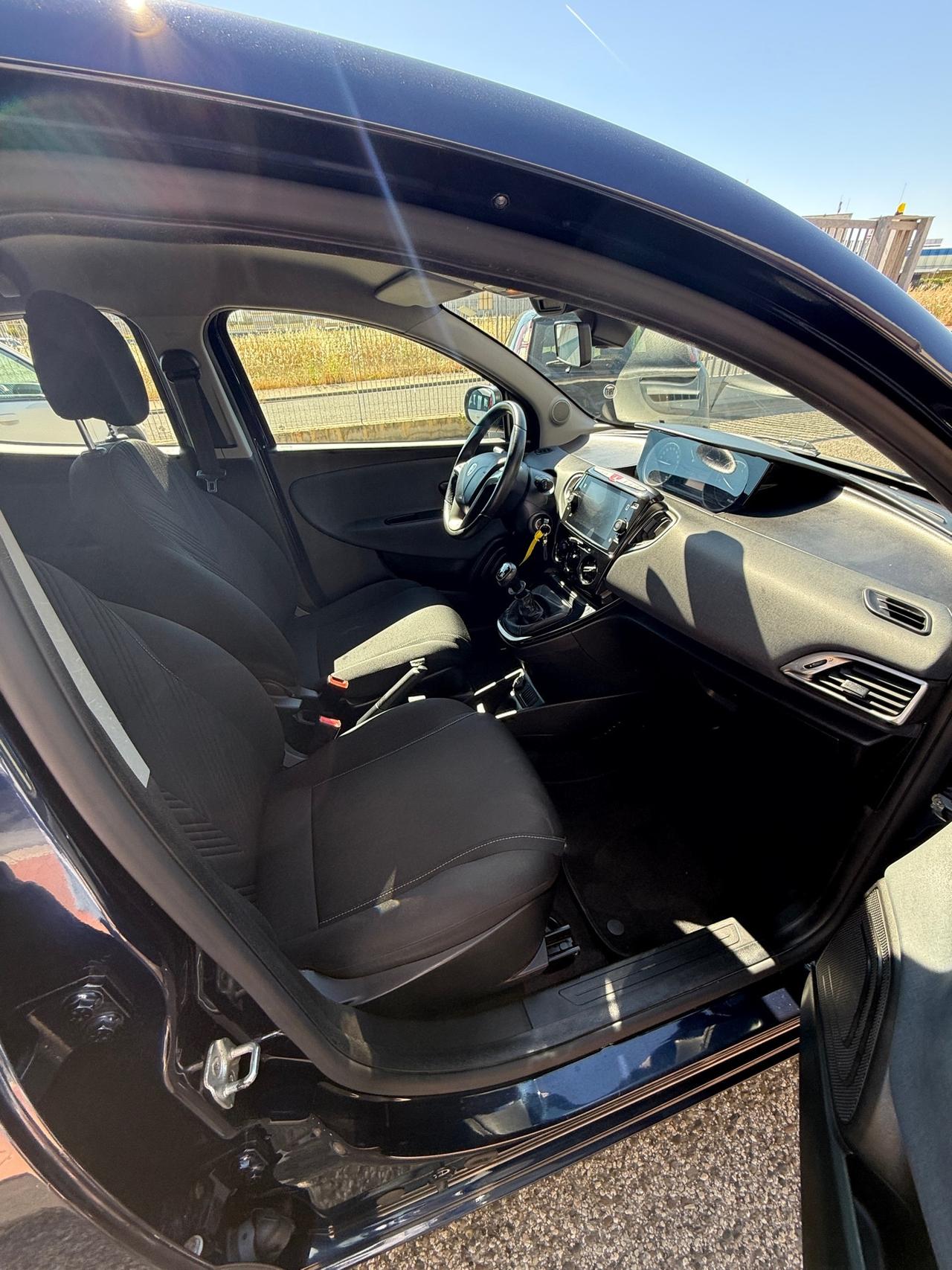 Lancia Ypsilon 1.0 FireFly S&S Hybrid Ecochic my21" IVA ESP.