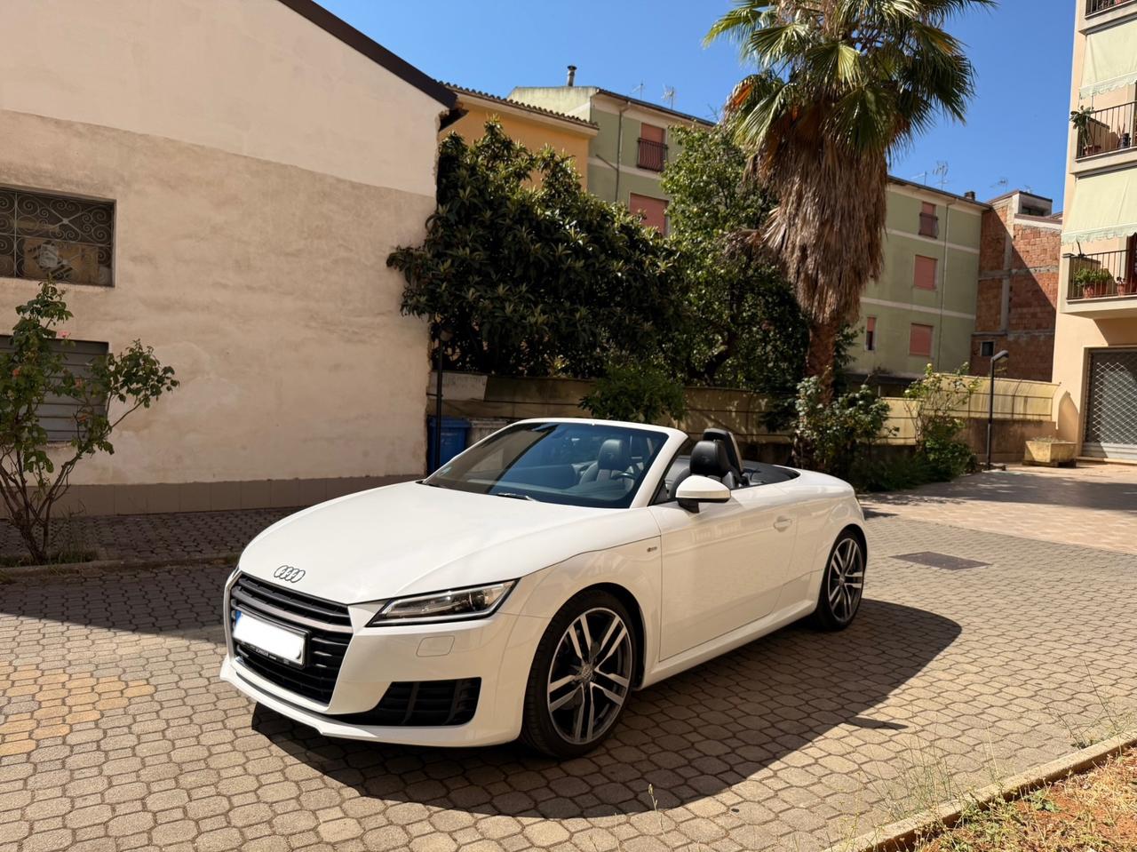 Audi TT Roadster 1.8 TFSI S line