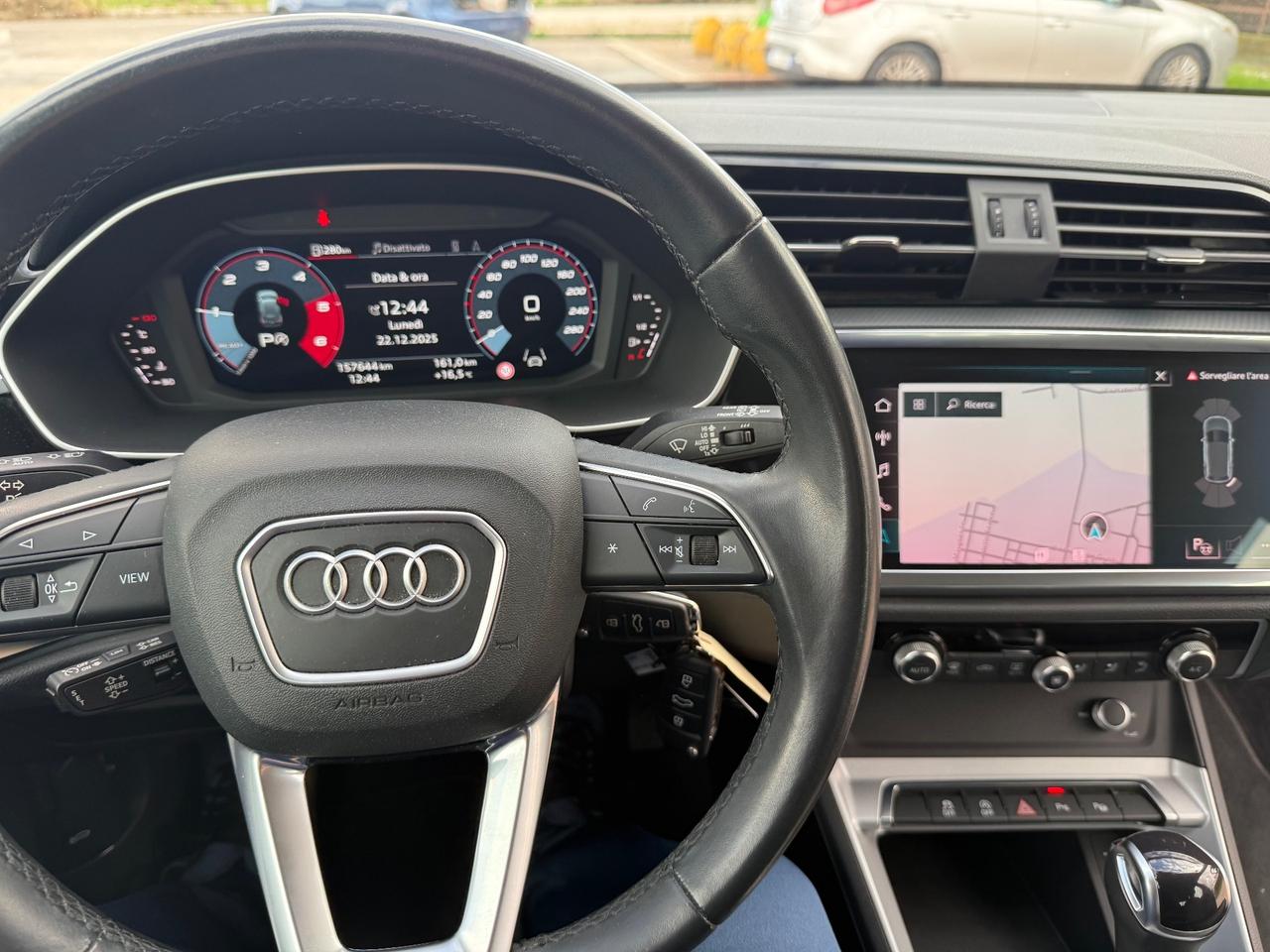 Audi Q3 35 TDI S tronic Business