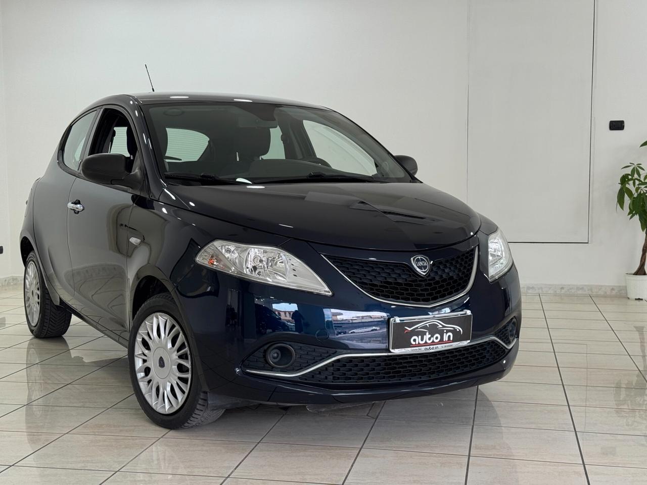 Lancia Ypsilon 1.2 69 CV 5 porte Gold