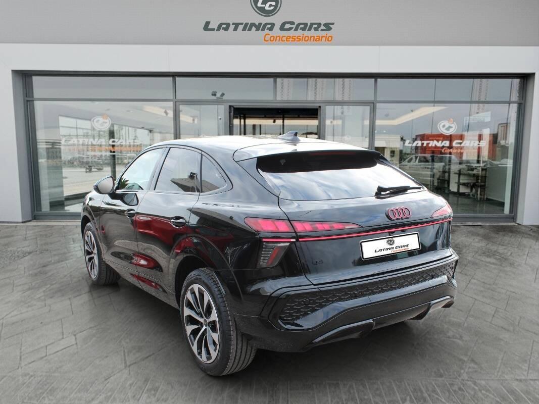 Audi Q3 Sportback 2.0 TDi S line 150cv s-tronic, Telecam e CarPlay